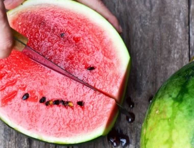 Να σε πόσα ποτήρια νερό αντιστοιχεί μια φέτα καρπούζι - Δείτε τα ποσοστά υγρασίας διάφορων τροφίμων